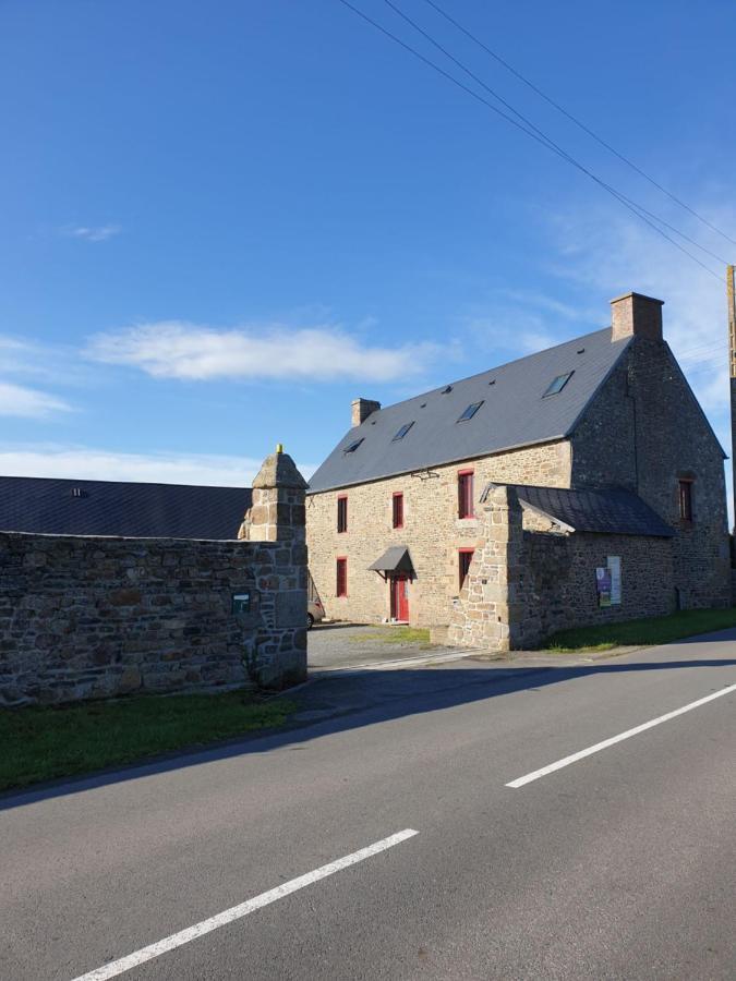 Chambres De Villee Saint-Georges-de-Gréhaigne Eksteriør billede
