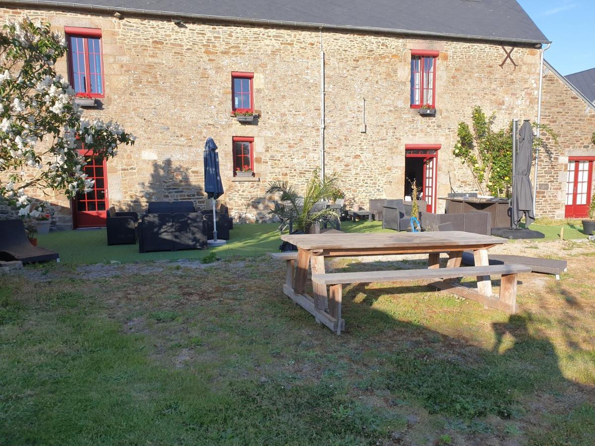 Chambres De Villee Saint-Georges-de-Gréhaigne Eksteriør billede